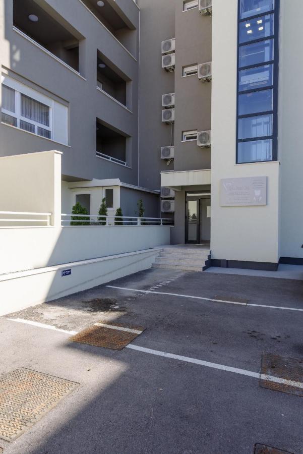 S-7 Apartment *